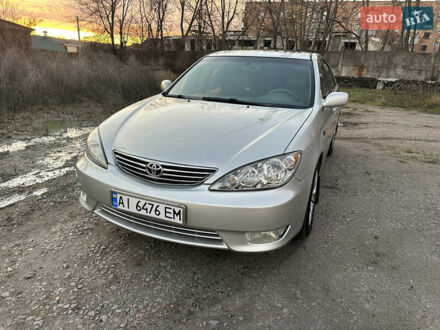 Сірий Тойота Камрі, об'ємом двигуна 3 л та пробігом 230 тис. км за 4500 $, фото 1 на Automoto.ua