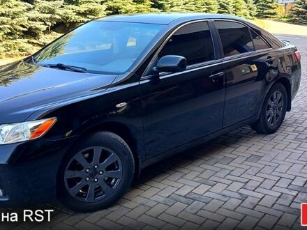 Серый Тойота Камри, объемом двигателя 1.6 л и пробегом 212 тыс. км за 9300 $, фото 1 на Automoto.ua