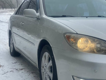 Тойота Камри 2005 в Броварах на Automoto.ua Серый Тойота Камри, объемом двигателя 3 л и пробегом 310 тыс. км за 6700 $, фото 1 на Automoto.ua