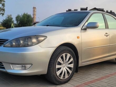Тойота Камрі 2005 у Полтаві на Automoto.ua Сірий Тойота Камрі, об'ємом двигуна 3 л та пробігом 350 тис. км за 5900 $, фото 1 на Automoto.ua