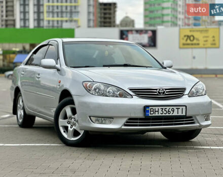Серый Тойота Камри, объемом двигателя 2.36 л и пробегом 220 тыс. км за 6200 $, фото 1 на Automoto.ua