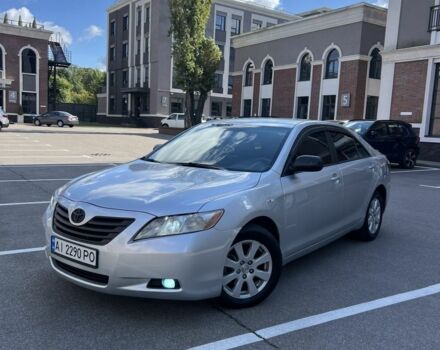 Серый Тойота Камри, объемом двигателя 3.5 л и пробегом 195 тыс. км за 8600 $, фото 1 на Automoto.ua