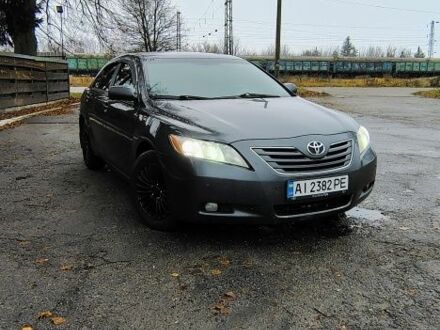 Сірий Тойота Камрі, об'ємом двигуна 2.4 л та пробігом 436 тис. км за 8500 $, фото 1 на Automoto.ua