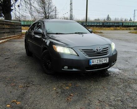 Серый Тойота Камри, объемом двигателя 2.4 л и пробегом 436 тыс. км за 8500 $, фото 1 на Automoto.ua