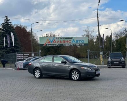Сірий Тойота Камрі, об'ємом двигуна 3.5 л та пробігом 293 тис. км за 8900 $, фото 1 на Automoto.ua