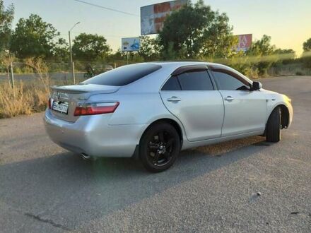 Сірий Тойота Камрі, об'ємом двигуна 2.4 л та пробігом 450 тис. км за 8700 $, фото 1 на Automoto.ua