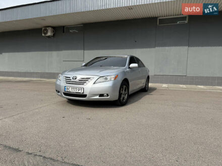 Сірий Тойота Камрі, об'ємом двигуна 3.46 л та пробігом 246 тис. км за 8350 $, фото 1 на Automoto.ua