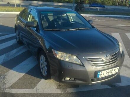 Серый Тойота Камри, объемом двигателя 2.36 л и пробегом 352 тыс. км за 8000 $, фото 1 на Automoto.ua