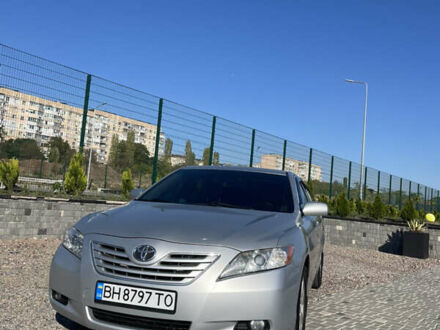 Сірий Тойота Камрі, об'ємом двигуна 3.46 л та пробігом 253 тис. км за 9500 $, фото 1 на Automoto.ua