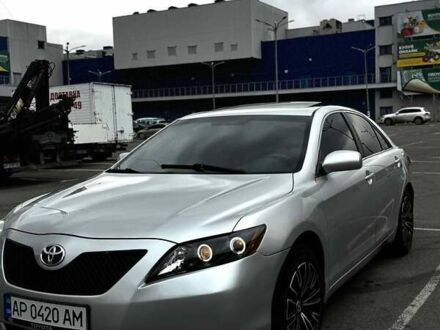 Сірий Тойота Камрі, об'ємом двигуна 2.4 л та пробігом 230 тис. км за 8500 $, фото 1 на Automoto.ua