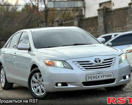 Серый Тойота Камри, объемом двигателя 3.5 л и пробегом 197 тыс. км за 8600 $, фото 1 на Automoto.ua