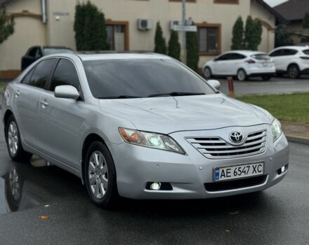 Серый Тойота Камри, объемом двигателя 3.5 л и пробегом 220 тыс. км за 8500 $, фото 1 на Automoto.ua