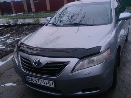 Серый Тойота Камри, объемом двигателя 3.46 л и пробегом 330 тыс. км за 8200 $, фото 1 на Automoto.ua