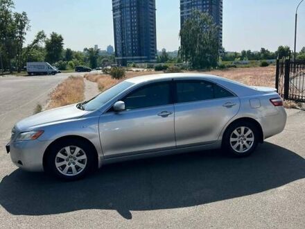 Тойота Камри 2006 в Киеве на Automoto.ua Серый Тойота Камри, объемом двигателя 2.4 л и пробегом 243 тыс. км за 8500 $, фото 1 на Automoto.ua