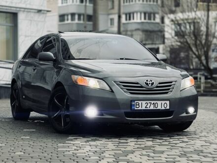 Сірий Тойота Камрі, об'ємом двигуна 3.5 л та пробігом 390 тис. км за 6900 $, фото 1 на Automoto.ua