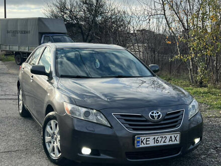 Сірий Тойота Камрі, об'ємом двигуна 3.5 л та пробігом 293 тис. км за 7600 $, фото 1 на Automoto.ua