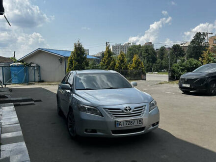 Серый Тойота Камри, объемом двигателя 3.46 л и пробегом 290 тыс. км за 10500 $, фото 1 на Automoto.ua