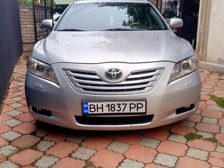 Серый Тойота Камри, объемом двигателя 3.5 л и пробегом 275 тыс. км за 8300 $, фото 1 на Automoto.ua