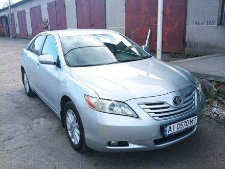 Сірий Тойота Камрі, об'ємом двигуна 2.4 л та пробігом 300 тис. км за 10200 $, фото 1 на Automoto.ua