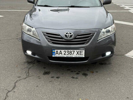 Сірий Тойота Камрі, об'ємом двигуна 3.46 л та пробігом 260 тис. км за 8800 $, фото 1 на Automoto.ua