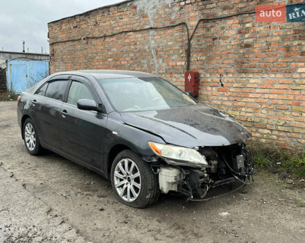 Серый Тойота Камри, объемом двигателя 3.5 л и пробегом 250 тыс. км за 4650 $, фото 1 на Automoto.ua