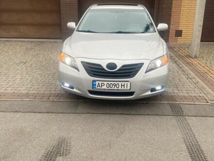 Серый Тойота Камри, объемом двигателя 3.5 л и пробегом 291 тыс. км за 8500 $, фото 1 на Automoto.ua