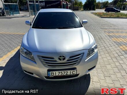 Серый Тойота Камри, объемом двигателя 2.4 л и пробегом 205 тыс. км за 7400 $, фото 1 на Automoto.ua