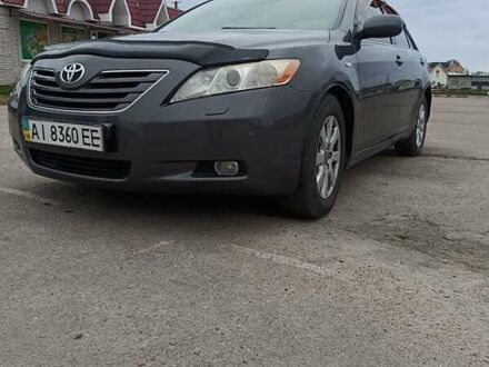 Серый Тойота Камри, объемом двигателя 2.4 л и пробегом 155 тыс. км за 7600 $, фото 1 на Automoto.ua