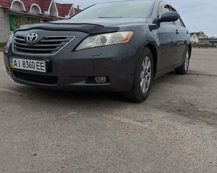 Серый Тойота Камри, объемом двигателя 2.4 л и пробегом 155 тыс. км за 7600 $, фото 1 на Automoto.ua