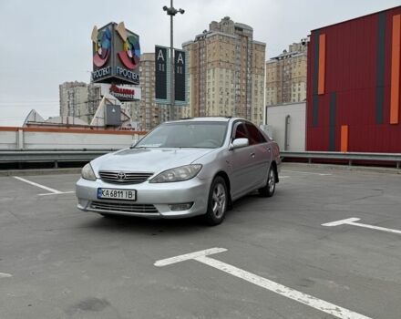 Серый Тойота Камри, объемом двигателя 2.4 л и пробегом 360 тыс. км за 5200 $, фото 1 на Automoto.ua