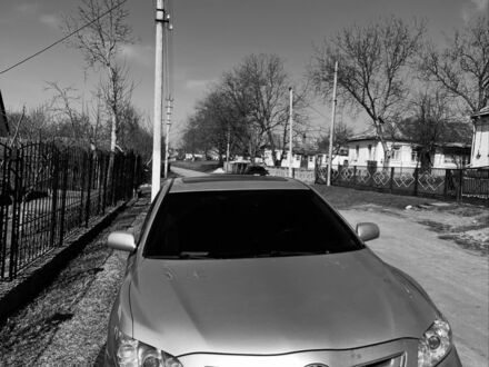 Серый Тойота Камри, объемом двигателя 3.5 л и пробегом 298 тыс. км за 9500 $, фото 1 на Automoto.ua