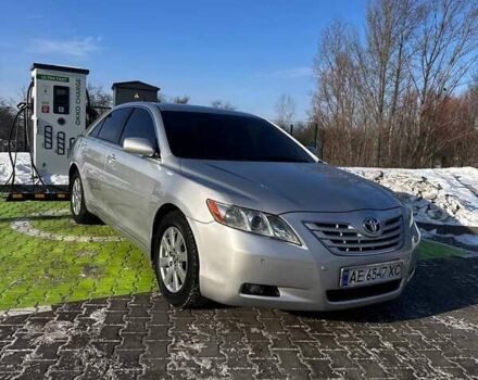 Серый Тойота Камри, объемом двигателя 3.5 л и пробегом 190 тыс. км за 8700 $, фото 1 на Automoto.ua