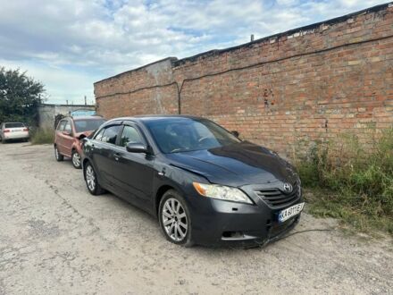 Сірий Тойота Камрі, об'ємом двигуна 3.5 л та пробігом 250 тис. км за 4650 $, фото 1 на Automoto.ua