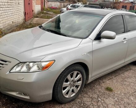 Серый Тойота Камри, объемом двигателя 2.4 л и пробегом 200 тыс. км за 7000 $, фото 1 на Automoto.ua