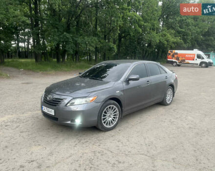Сірий Тойота Камрі, об'ємом двигуна 2.36 л та пробігом 306 тис. км за 7200 $, фото 1 на Automoto.ua