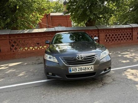 Тойота Камри 2007 в Виннице на Automoto.ua Серый Тойота Камри, объемом двигателя 2.4 л и пробегом 300 тыс. км за 8500 $, фото 1 на Automoto.ua