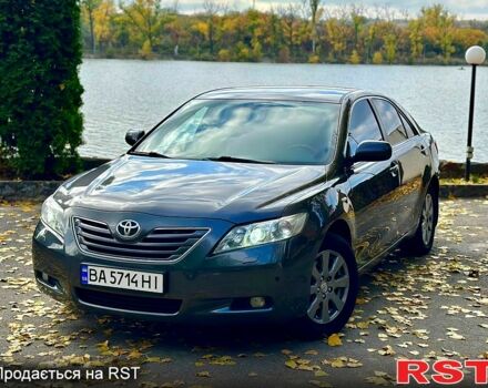 Тойота Камри 2007 в Кропивницком (Кировограде) на Automoto.ua Серый Тойота Камри, объемом двигателя 3.5 л и пробегом 320 тыс. км за 8500 $, фото 1 на Automoto.ua