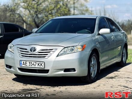 Тойота Камри 2007 в Першотравенске на Automoto.ua Серый Тойота Камри, объемом двигателя 2.4 л и пробегом 240 тыс. км за 6999 $, фото 1 на Automoto.ua
