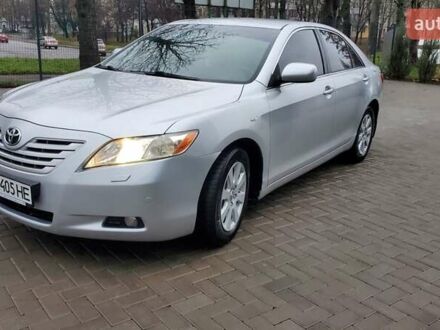 Тойота Камри 2007 в Ровно на Automoto.ua Серый Тойота Камри, объемом двигателя 2.36 л и пробегом 247 тыс. км за 8850 $, фото 1 на Automoto.ua