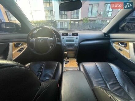 Сірий Тойота Камрі, об'ємом двигуна 3.46 л та пробігом 400 тис. км за 8000 $, фото 1 на Automoto.ua