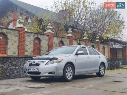 Серый Тойота Камри, объемом двигателя 2.36 л и пробегом 340 тыс. км за 5500 $, фото 1 на Automoto.ua