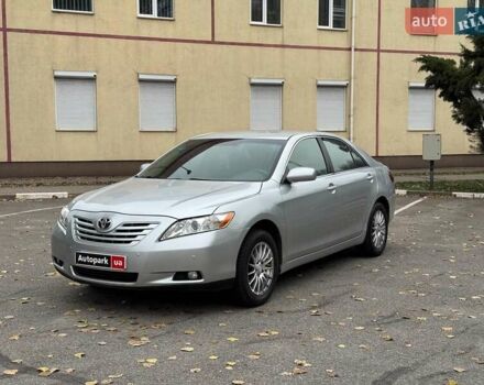 Серый Тойота Камри, объемом двигателя 2.4 л и пробегом 225 тыс. км за 7490 $, фото 1 на Automoto.ua