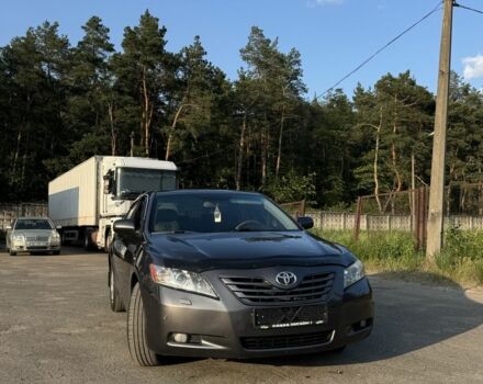Сірий Тойота Камрі, об'ємом двигуна 3.5 л та пробігом 210 тис. км за 8900 $, фото 1 на Automoto.ua