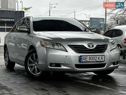 Серый Тойота Камри, объемом двигателя 3.5 л и пробегом 299 тыс. км за 8400 $, фото 1 на Automoto.ua