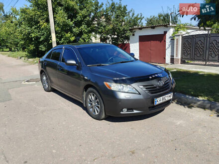 Сірий Тойота Камрі, об'ємом двигуна 2.4 л та пробігом 354 тис. км за 9200 $, фото 1 на Automoto.ua