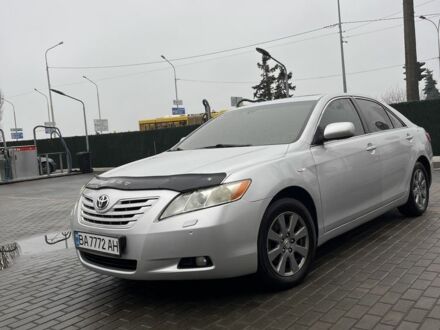 Серый Тойота Камри, объемом двигателя 2.4 л и пробегом 314 тыс. км за 6800 $, фото 1 на Automoto.ua