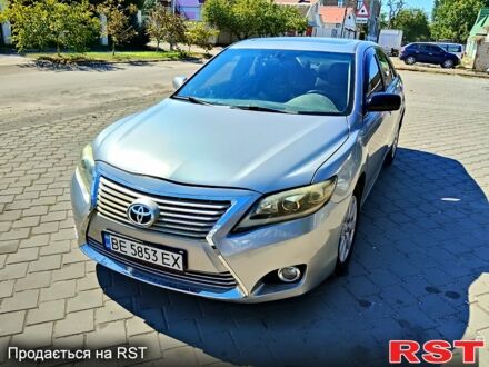 Сірий Тойота Камрі, об'ємом двигуна 3.5 л та пробігом 303 тис. км за 8500 $, фото 1 на Automoto.ua