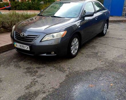Серый Тойота Камри, объемом двигателя 2.4 л и пробегом 191 тыс. км за 9500 $, фото 1 на Automoto.ua