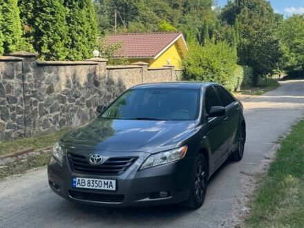 Сірий Тойота Камрі, об'ємом двигуна 2.4 л та пробігом 270 тис. км за 7200 $, фото 1 на Automoto.ua