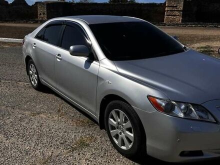 Сірий Тойота Камрі, об'ємом двигуна 2.4 л та пробігом 281 тис. км за 10000 $, фото 1 на Automoto.ua